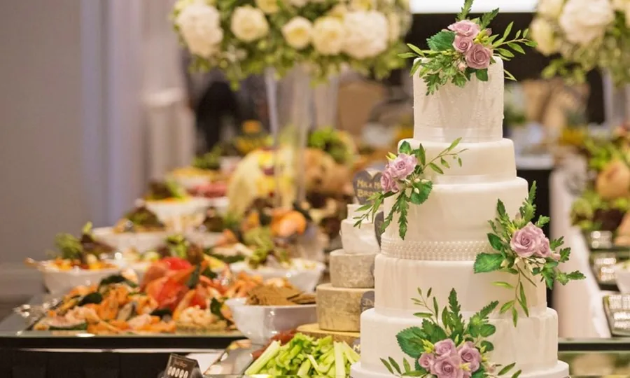 Traiteur et gâteau de mariage